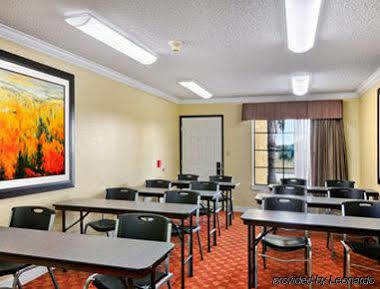 6 La Porte, Tx Hotel